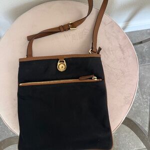 Michael Kors Black & Tan Crossbody Bag – Great Condition